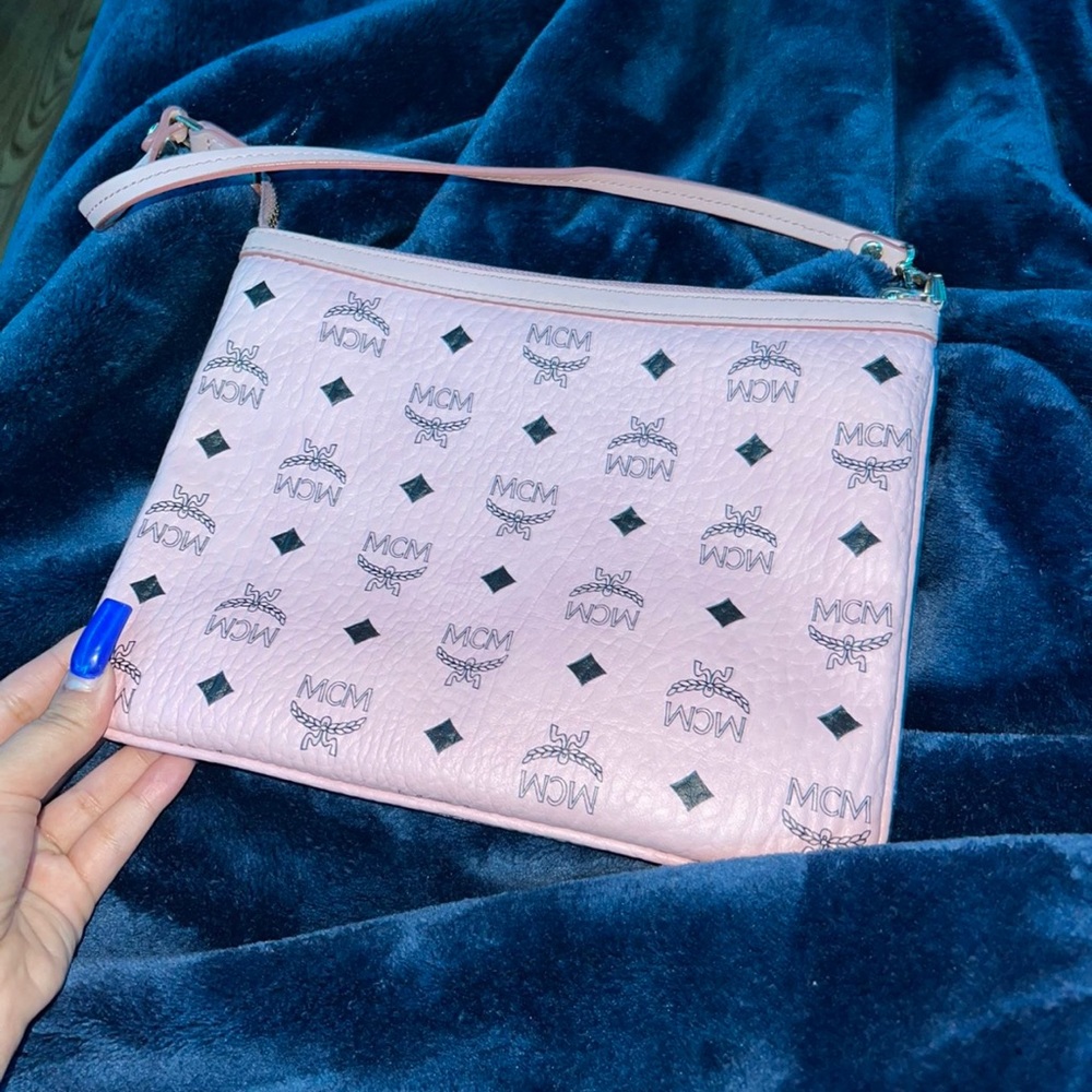 small mcm purse - Picture 3 of 3
